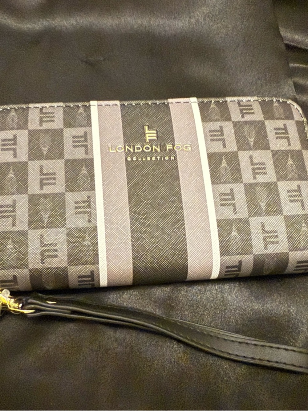 London Fog Tricolor Signature Zip Wallets in Brown, Gray, Blush - Picture 4 of 7